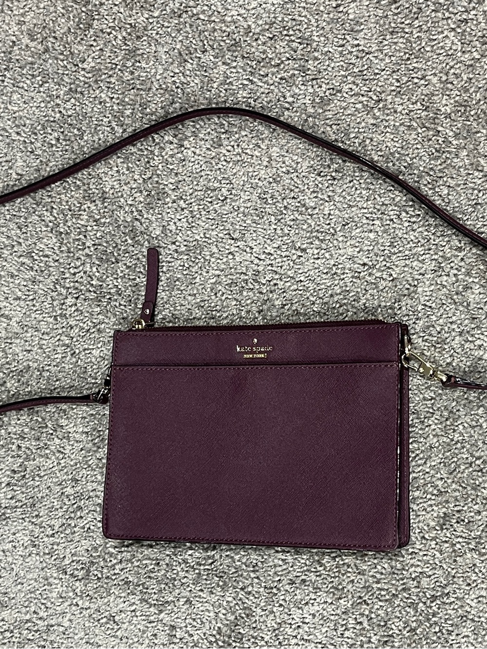 Kate Spade Cameron street
Clarise Crossbody Purse